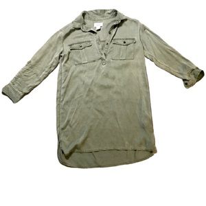 5/$25 Old Navy Women’s S Olive Green Button Top